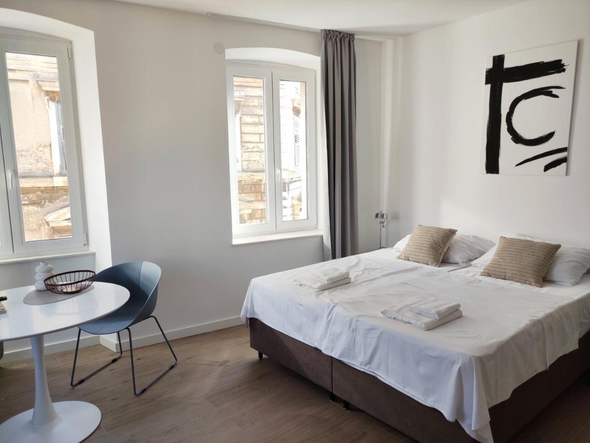 Nik Studio Apartments بولا المظهر الخارجي الصورة